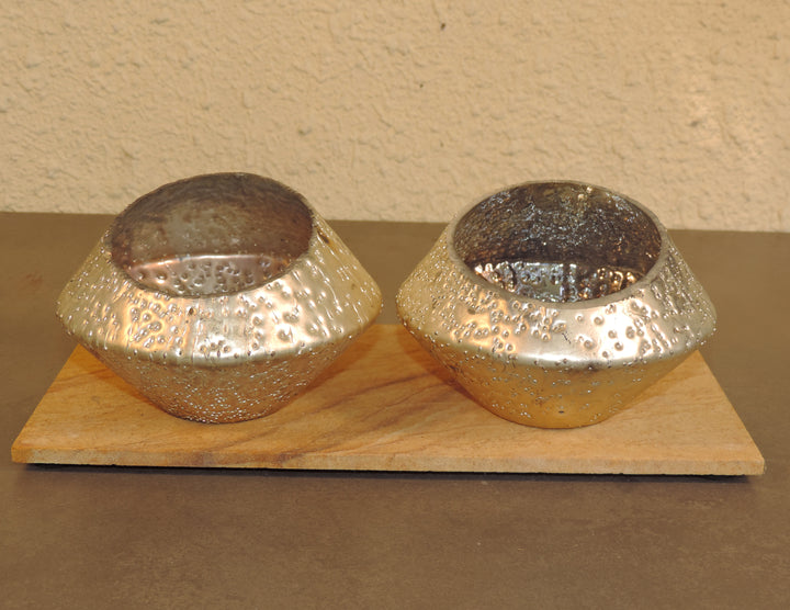 Ainaa Collection - Set of 2 Glass Votive with a Decorative tray - Silver