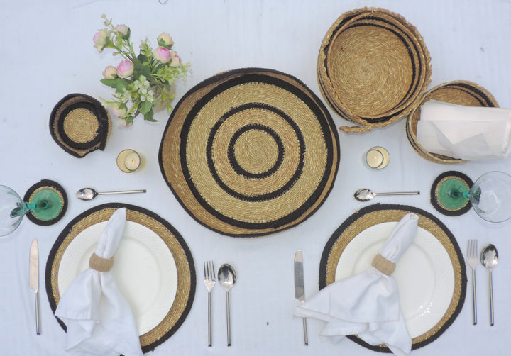 Trunkin' Natural & Black Jute placemat set of 4 in basket